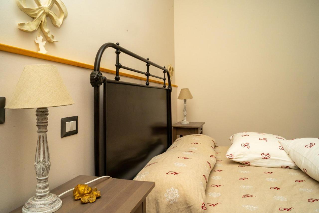 Donna Carmela Apartment Скала Экстерьер фото