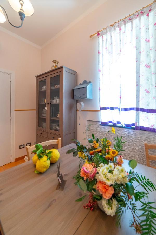 Donna Carmela Apartment Скала Экстерьер фото